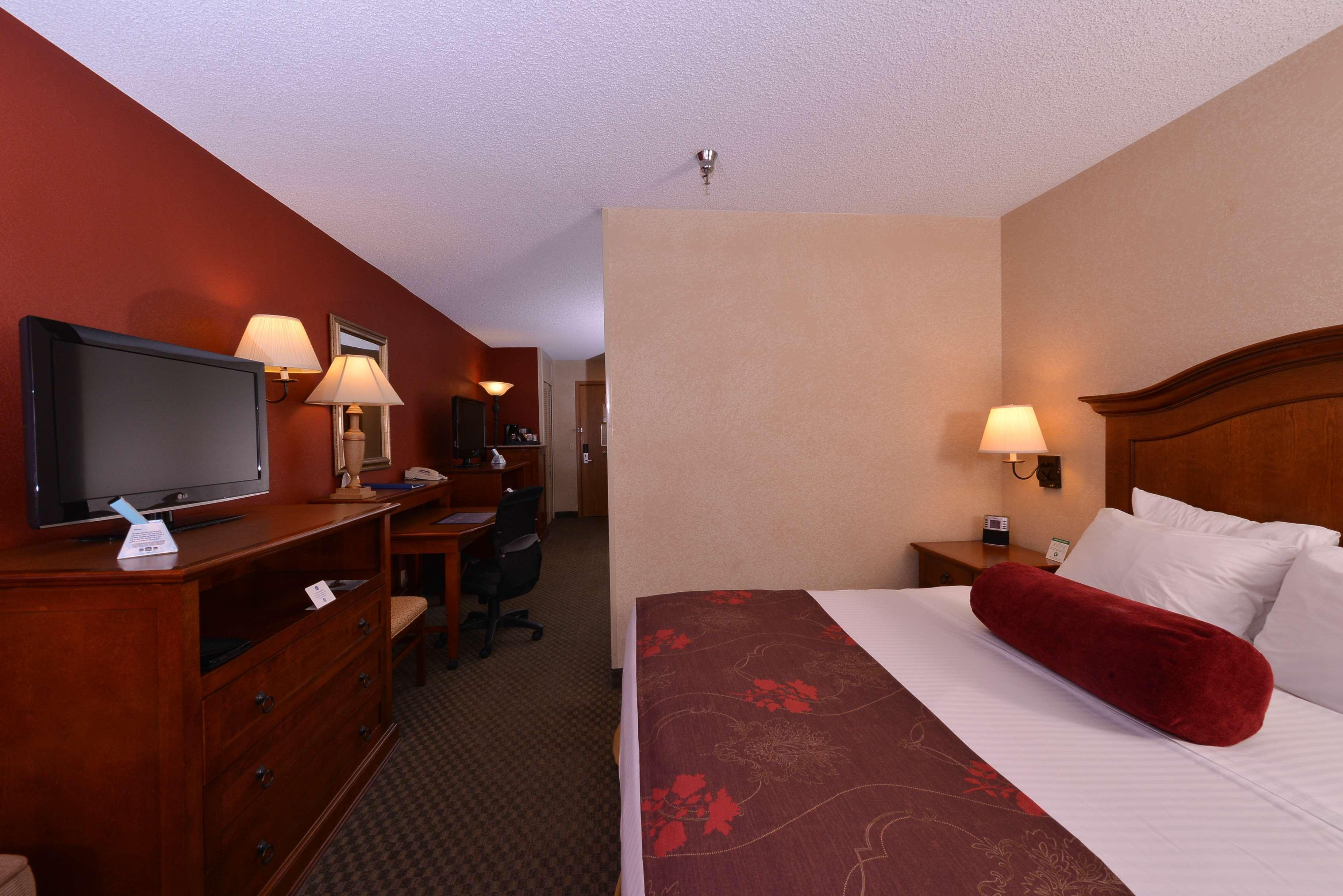 Best Western Plus Rama Inn Redmond Ngoại thất bức ảnh