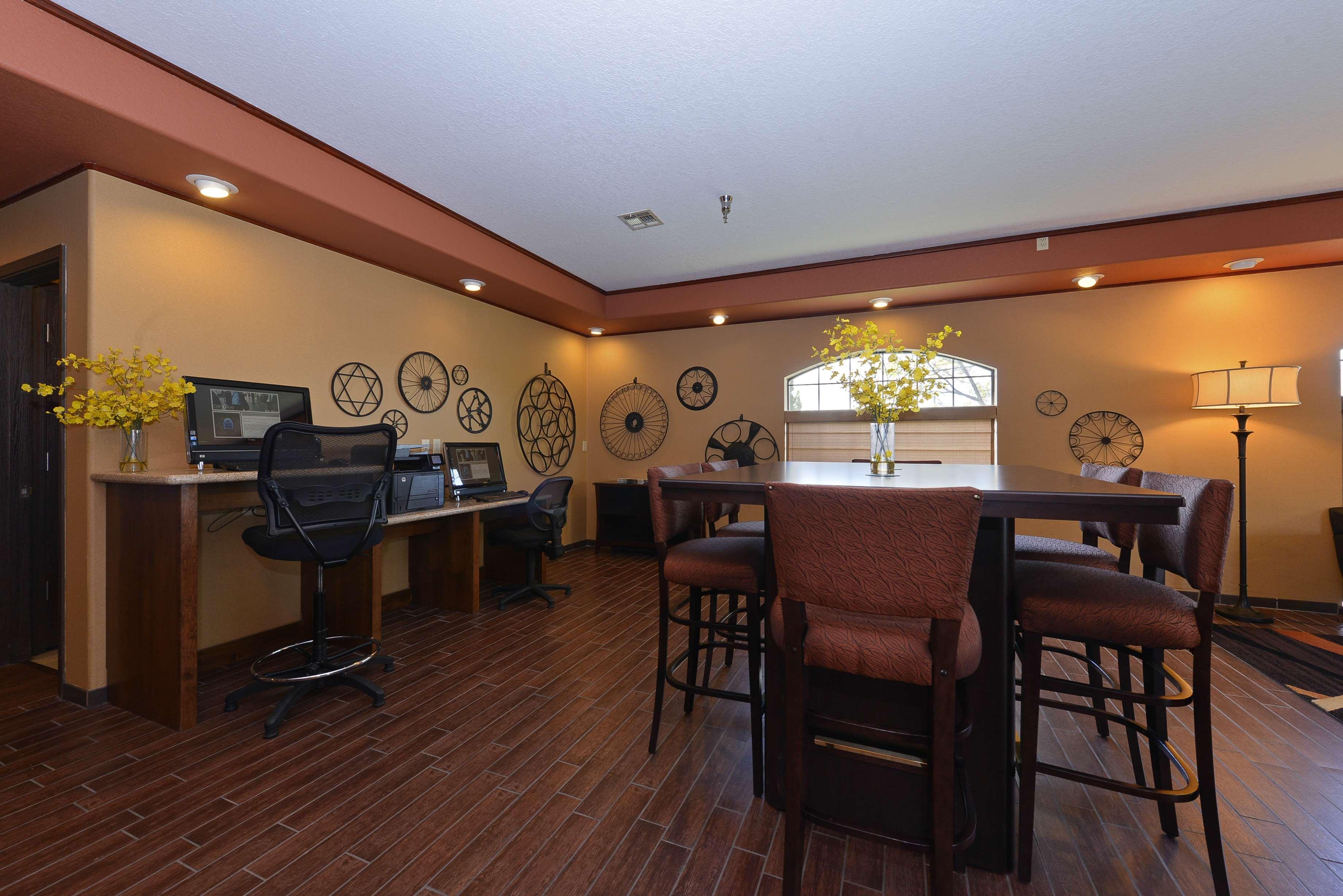 Best Western Plus Rama Inn Redmond Ngoại thất bức ảnh