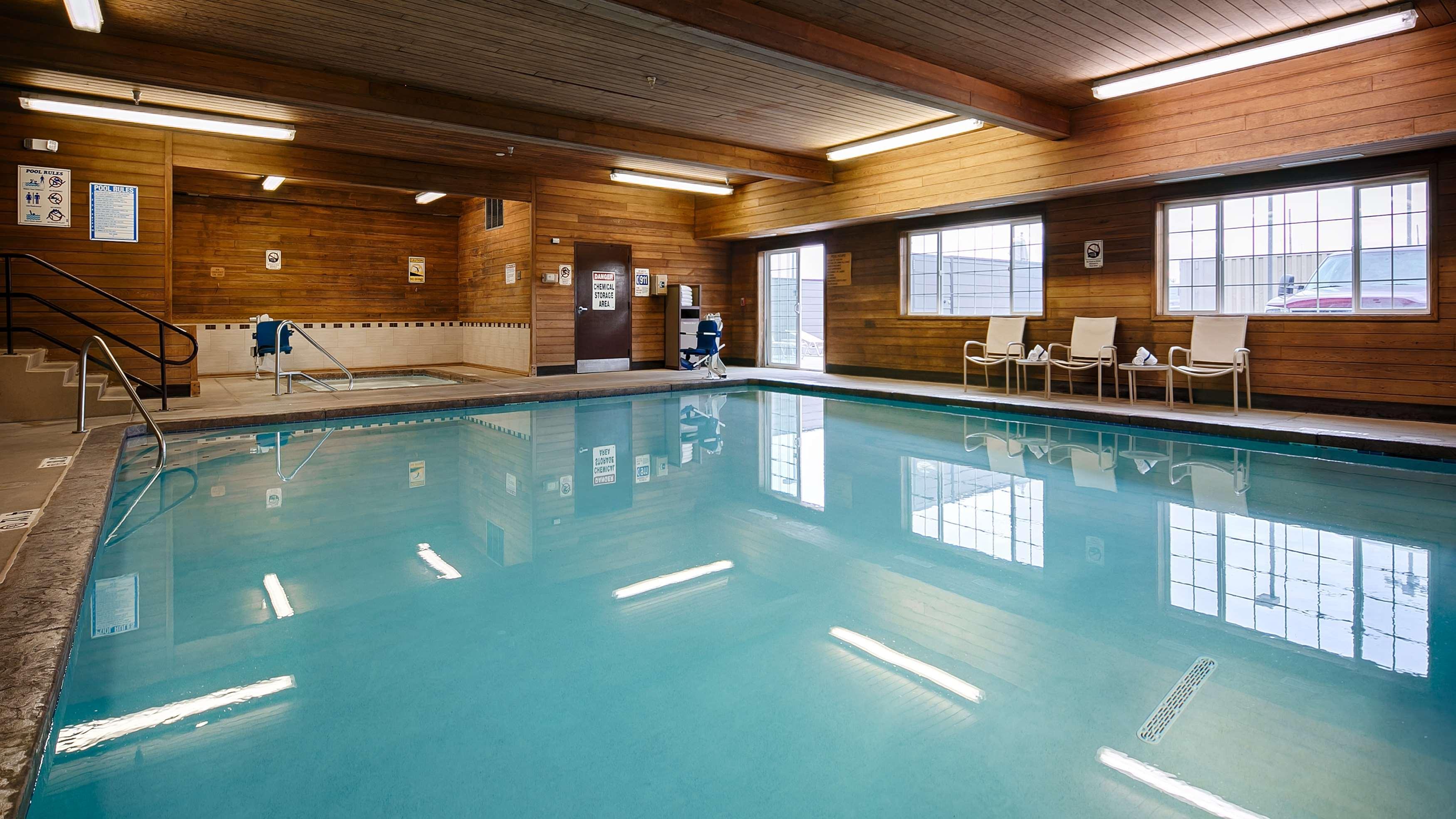 Best Western Plus Rama Inn Redmond Ngoại thất bức ảnh