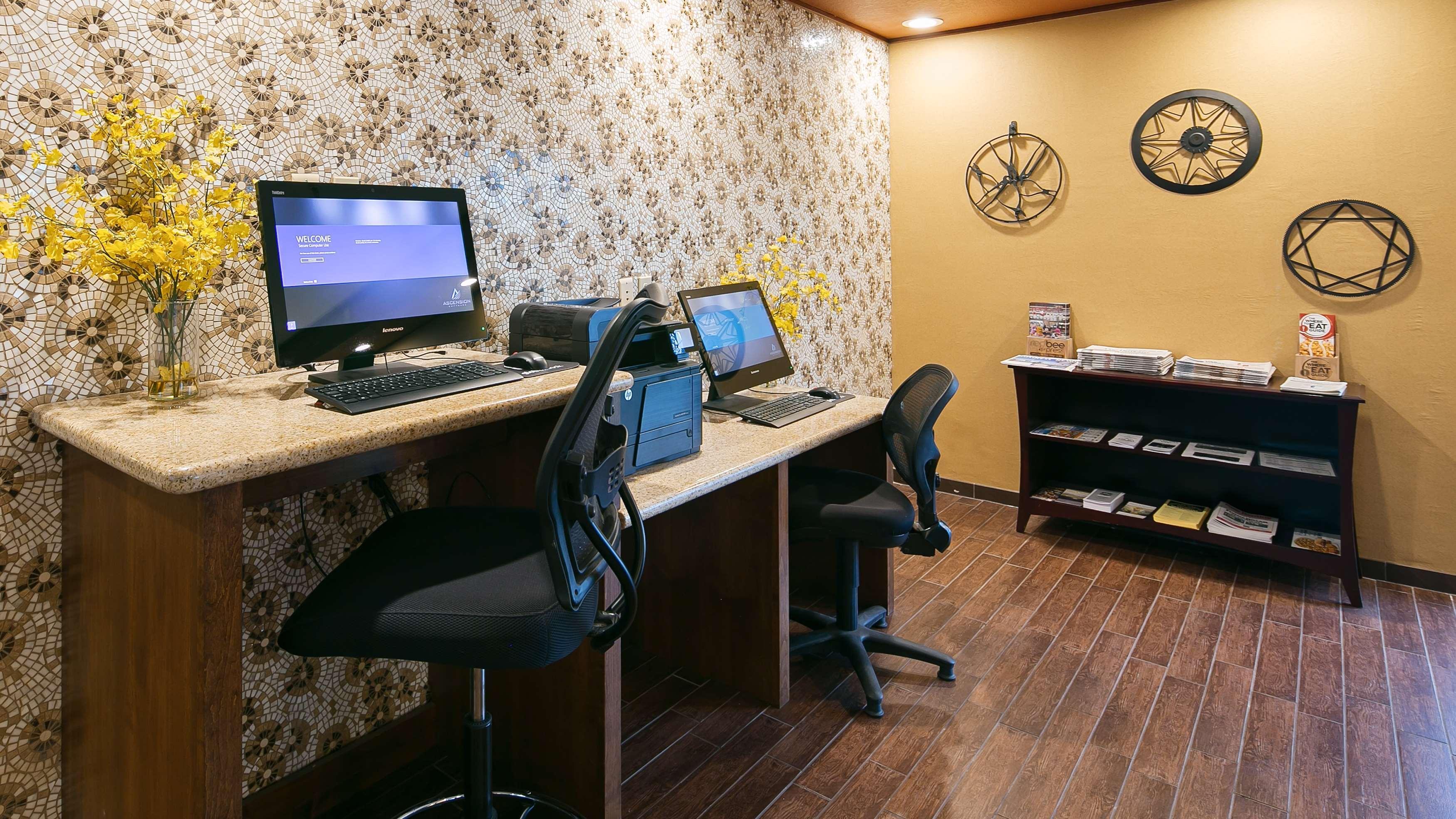 Best Western Plus Rama Inn Redmond Ngoại thất bức ảnh
