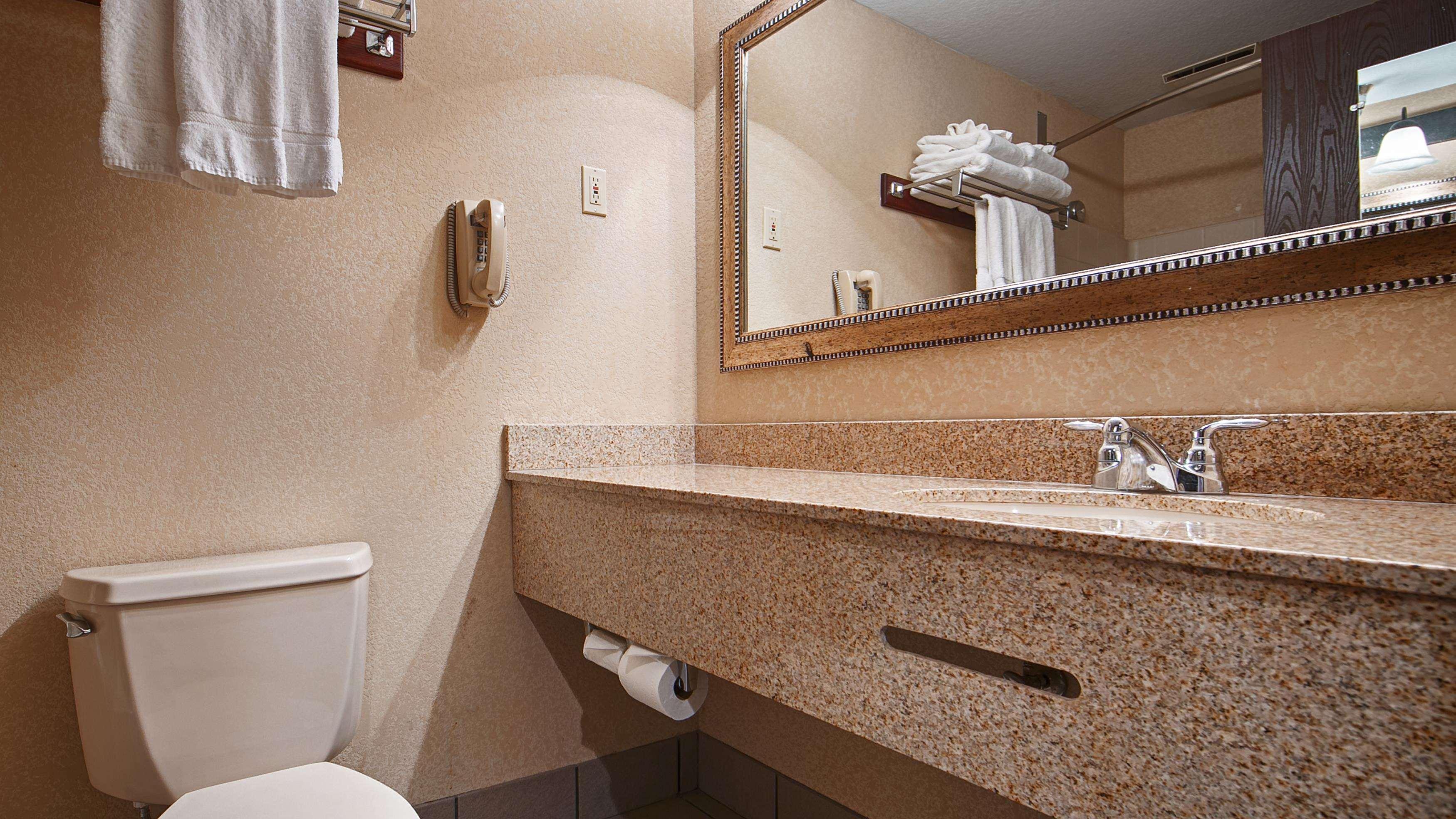 Best Western Plus Rama Inn Redmond Ngoại thất bức ảnh