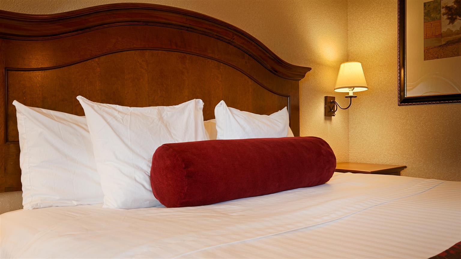 Best Western Plus Rama Inn Redmond Ngoại thất bức ảnh