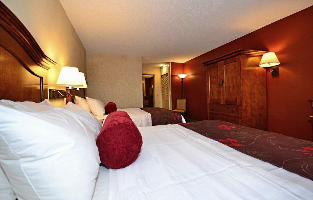 Best Western Plus Rama Inn Redmond Ngoại thất bức ảnh