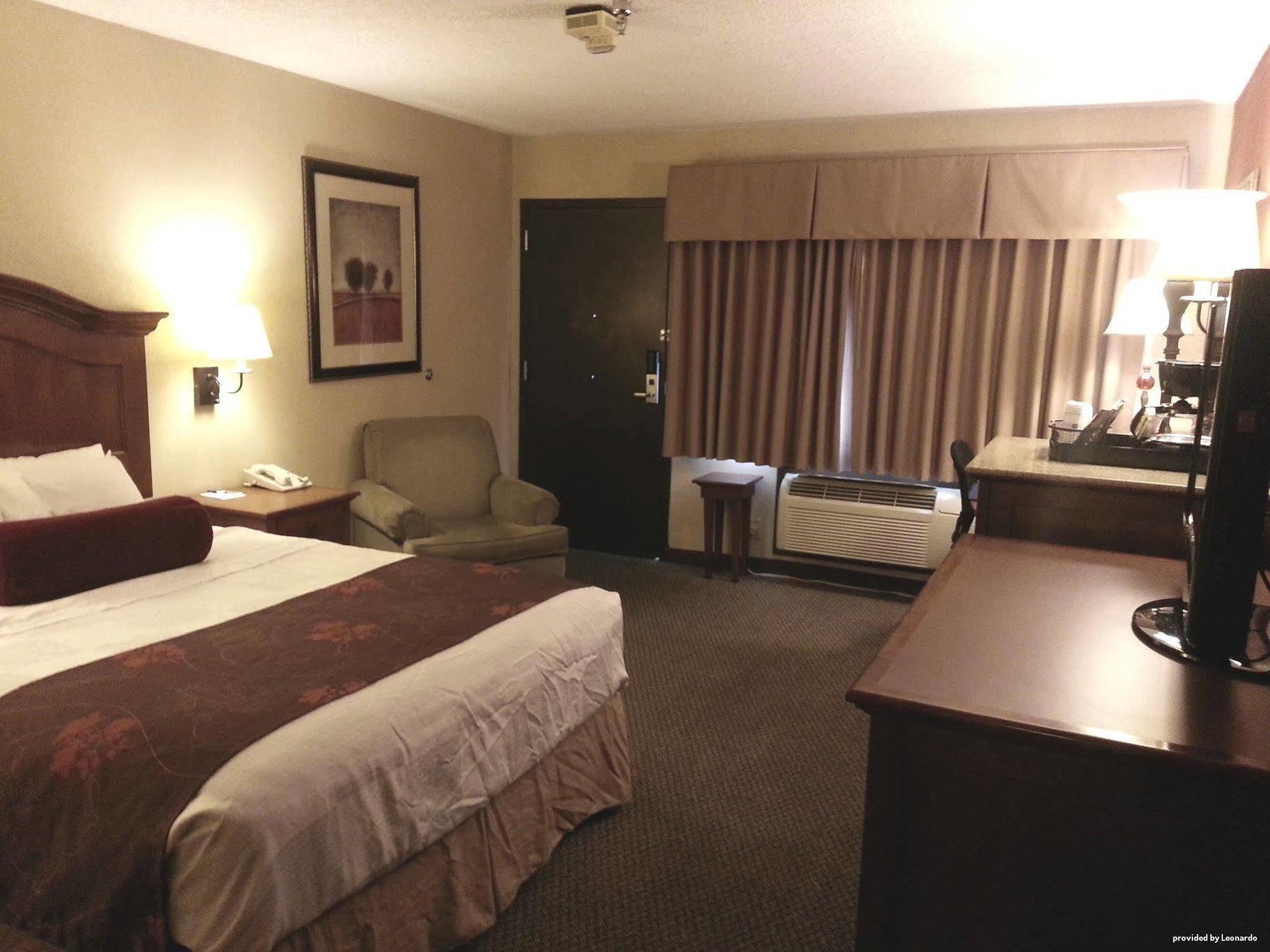 Best Western Plus Rama Inn Redmond Ngoại thất bức ảnh